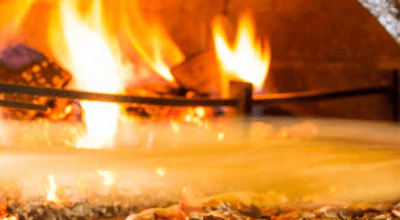 Het kampvuur is weer aan, tijd voor een gezellige avond